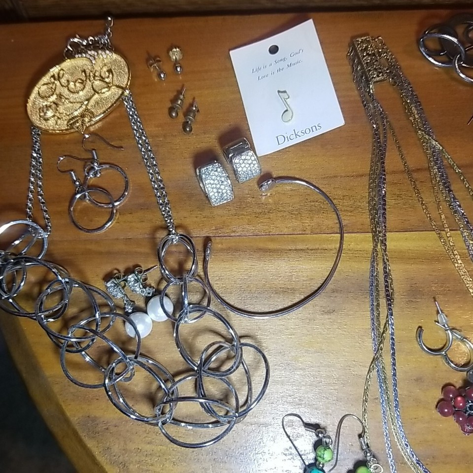 Vintage To Now Costume Jewelry Cleanout Lot Mix Necklace Earrings