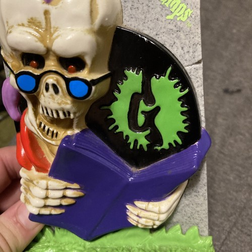 Rare! Vintage 1996 Goosebumps Curly The Skeleton “Reading Is A Scream” Bookend - Picture 4 of 9