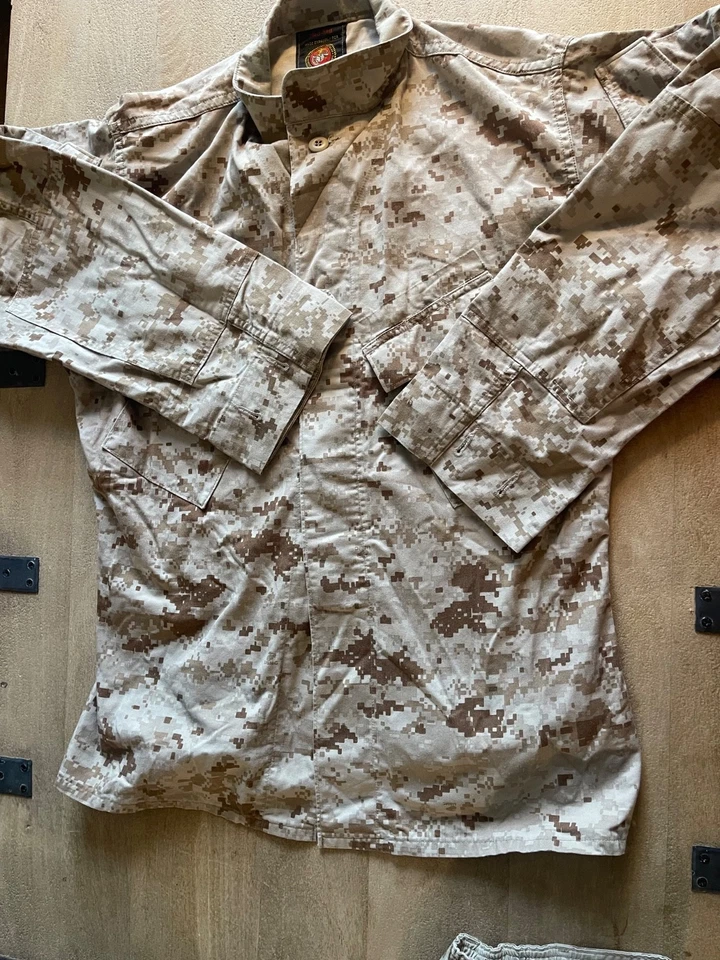 USMC UNIFORM - MCCUU - DESERT MARPAT -Set top and trouser  MEDIUM  Regular - Image 2 of 4