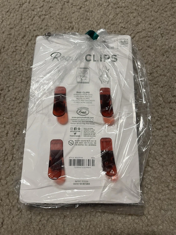 Fred Cucaracha Clips NUEVO* Paquete de 4 Cucaracha Chip Clip Mordaza Regalo/Artículo de Broma/Aterrador/Divertido Foto 3 de 4