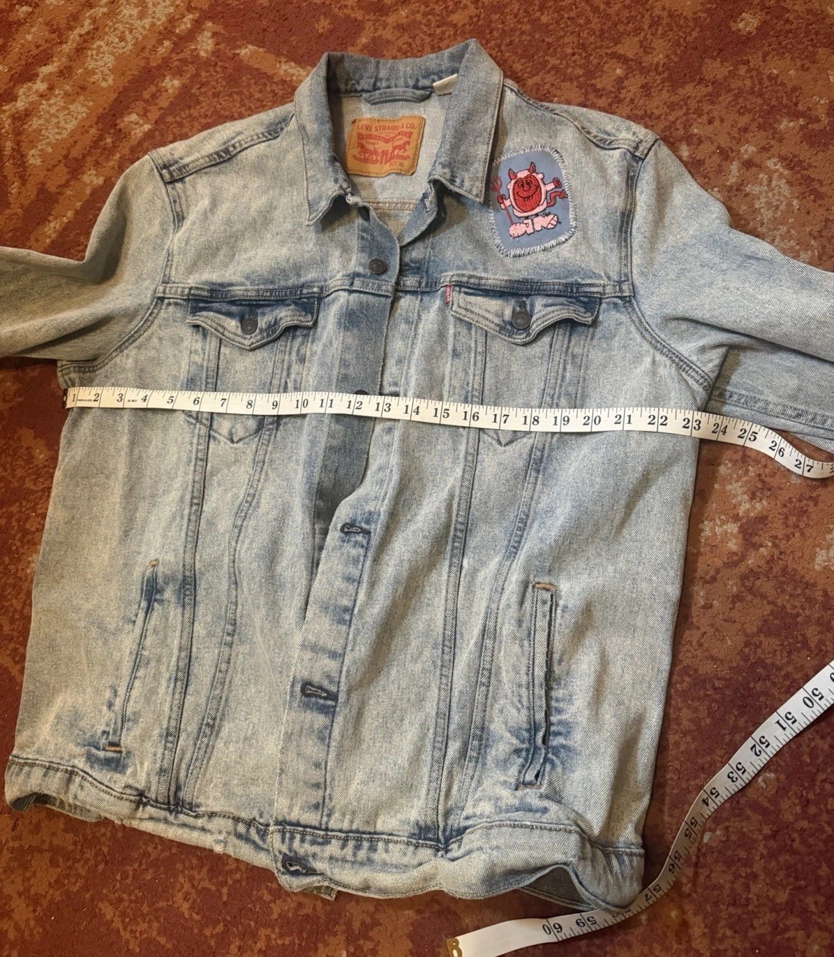 Lightwash Levi’s Denim Jacket W/ Devil Patch Size… - image 9