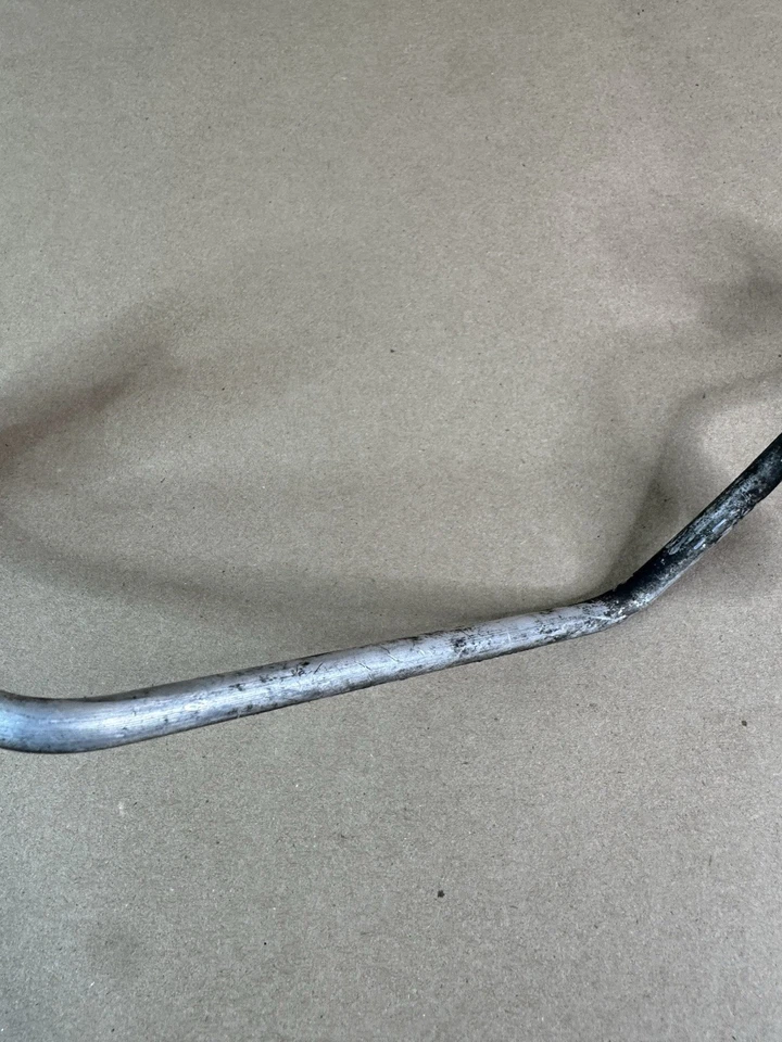 Receptor de tubo condensador de línea de refrigerante 94-01 Integra A/C> condensador usado OEM Foto 3 de 4