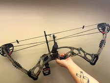 Hoyt Ruckus RH Camo Compound Bow Hunting 45 lb Draw 18-28in DL 28in