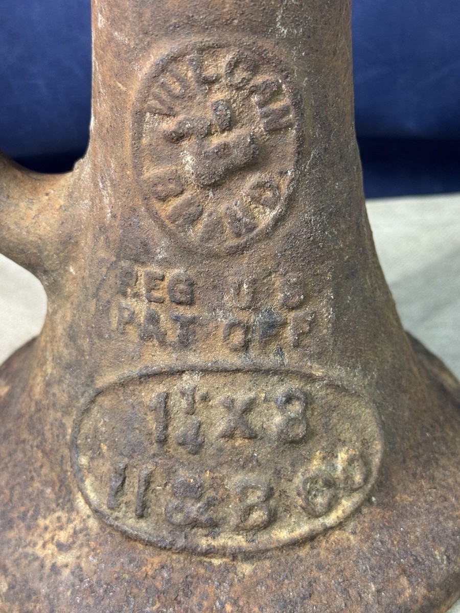 Vintage Vulcan Brand Railroad Jack 1 & 1/4 Inch X Inch Screw Type