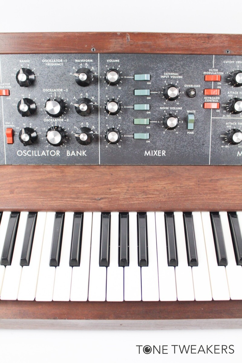 Moog Minimoog 70s Meticulously Refurbished Synthesizer 214x