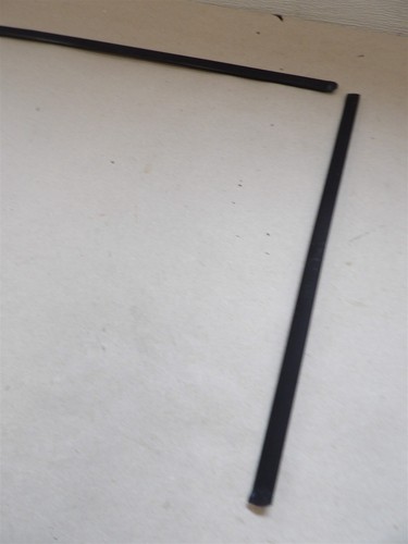 LH FRONT Door Exterior Window Frame Trim Jeep Cherokee XJ 1984-2001 OEM 4 door - Picture 3 of 4