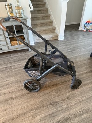 UPPAbaby VISTA V2 Stroller Frame Black Rubber Tires & Storage Basket