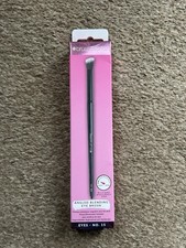 Image of Brushworks No.15 Angled Blending Eye Brush – Fluffy Eyeshadow Brush for Crease