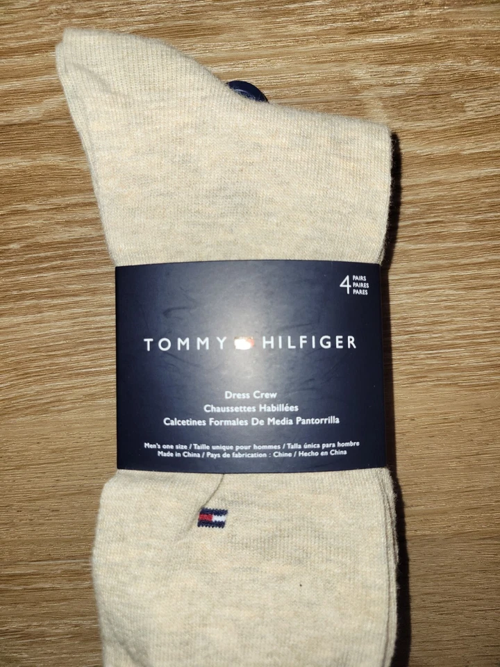 Tommy Hilfiger Men's 4 Pack Dress Crew Socks New - Image 2 of 4