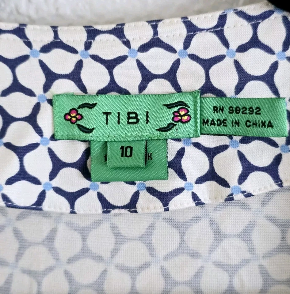 TIBI 100% 真丝连衣裙真包裹式蓝色奶油色几何图案半袖 10 码 — 第 2/4 张图片