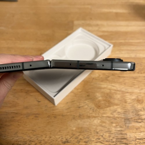 Samsung Fold 4|256gb|Unlocked - Picture 6 of 13