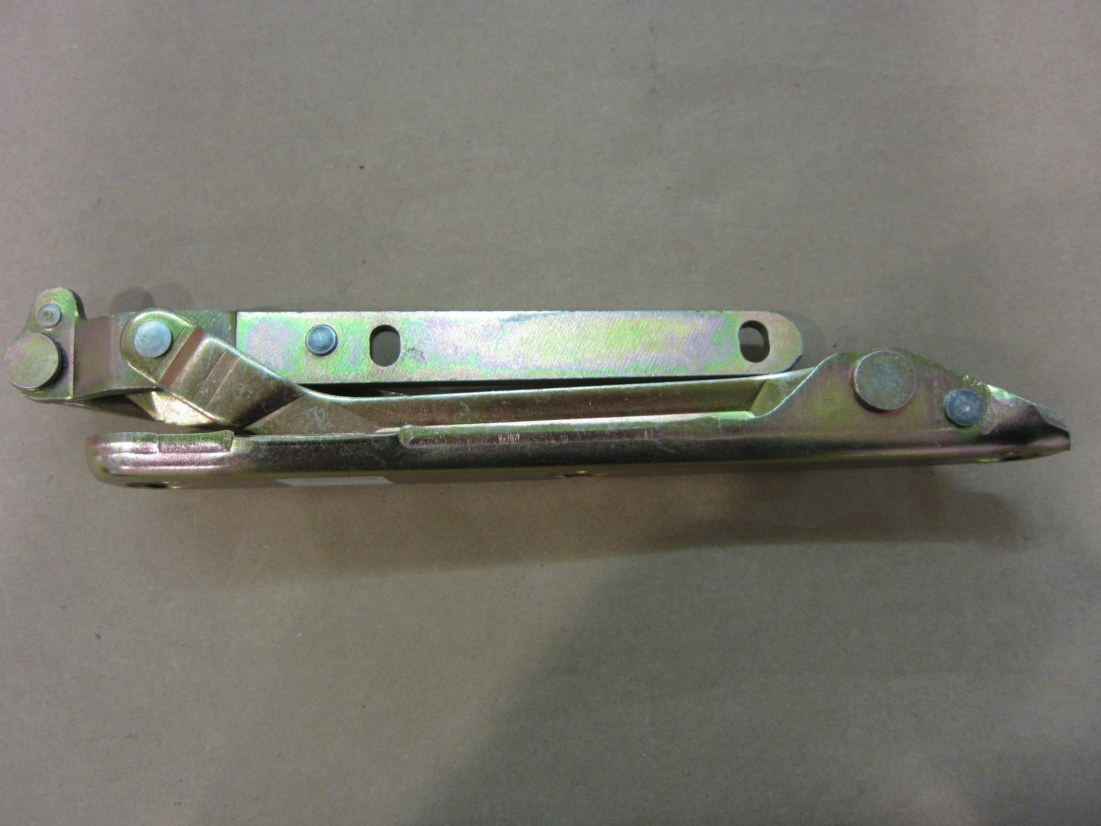 Maserati 4200 Granturismo RH Boot/Trunk Hinge (NEW) Part# 384700106