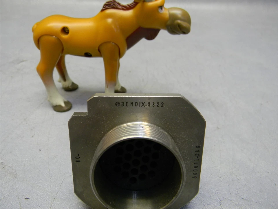 Bendix-8822 560631-28G 24 pin Circular Connector Heavy Duty 10001-3155859-16 - Image 3 of 4