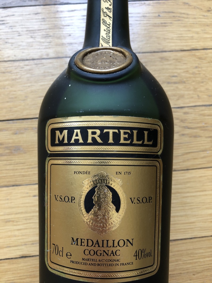 Circa 1980 - Rare ancien Cognac MARTELL Médaillon Fine Circa 1980 - Rare ancien Cognac MARTELL Médaillon Fine