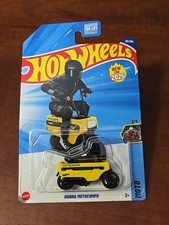HOT WHEELS 2025 HONDA MOTOCOMPO DAISY YELLOW 181/250 JBC03
