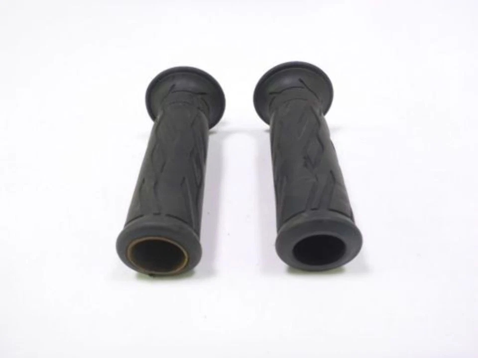 Tubo de acelerador y empuñaduras Suzuki B King GSX 1300 BK Foto 2 de 4