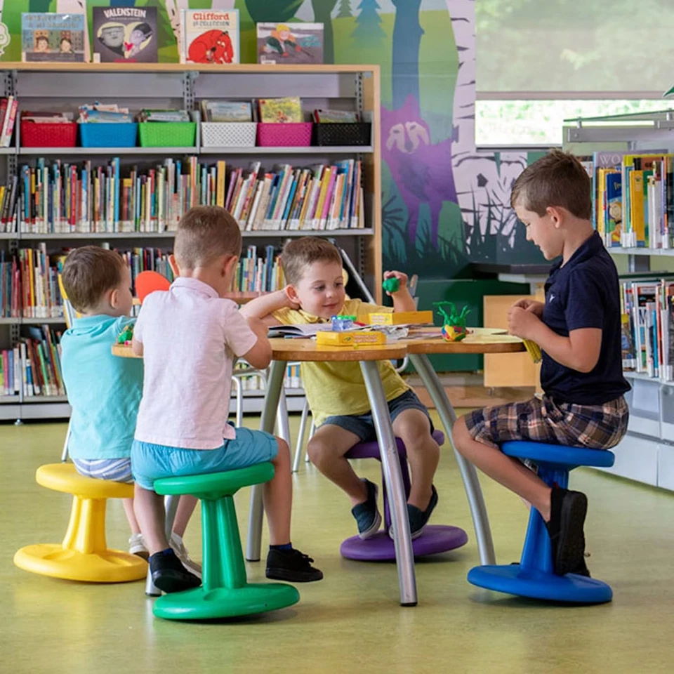 Taburete bamboleante para niños KORE DESIGN 14 pulgadas silla sentada activa aumenta la postura de enfoque Foto 2 de 4