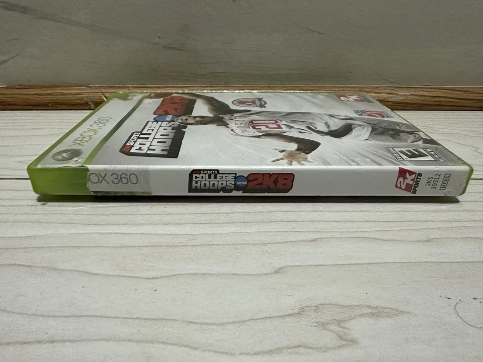 College Hoops 2K8 Xbox 360 CIB w/Manual - Tested & Working - Minimal Scratches - Image 3 of 4