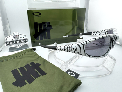 OAKLEY STRAIGHT JACKET 99 UNDEFEATED BENGAL PRIZM BLACK SUNGLASSES