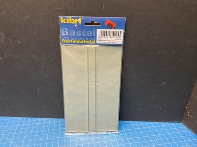 COBBLESTONE SHEET WITH TRAM TRACKS OO/HO Gauge Kibri kit 34125