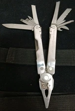 Leatherman SUPER TOOL 300 Multi-Tool - Pliers, Knife, Saw, Wire Cutter Nice