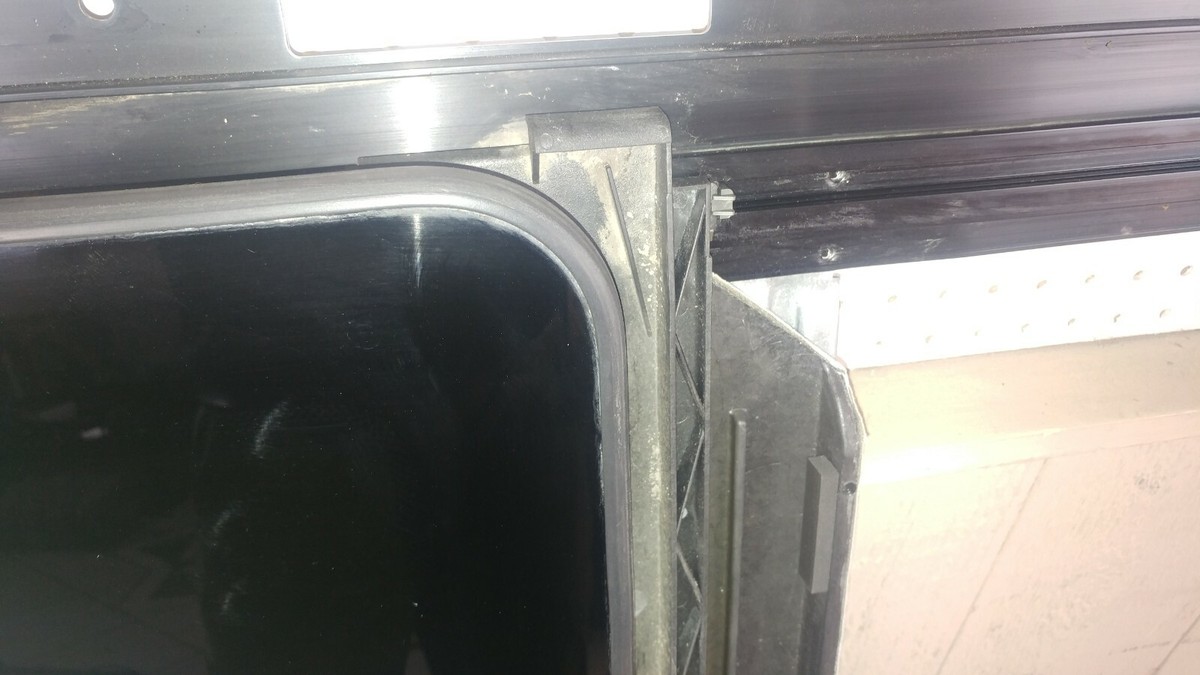 Barre De Toit Gauche D'origine Pour Mercedes-Benz Classe C 2003 - Pièce Occasion OEM