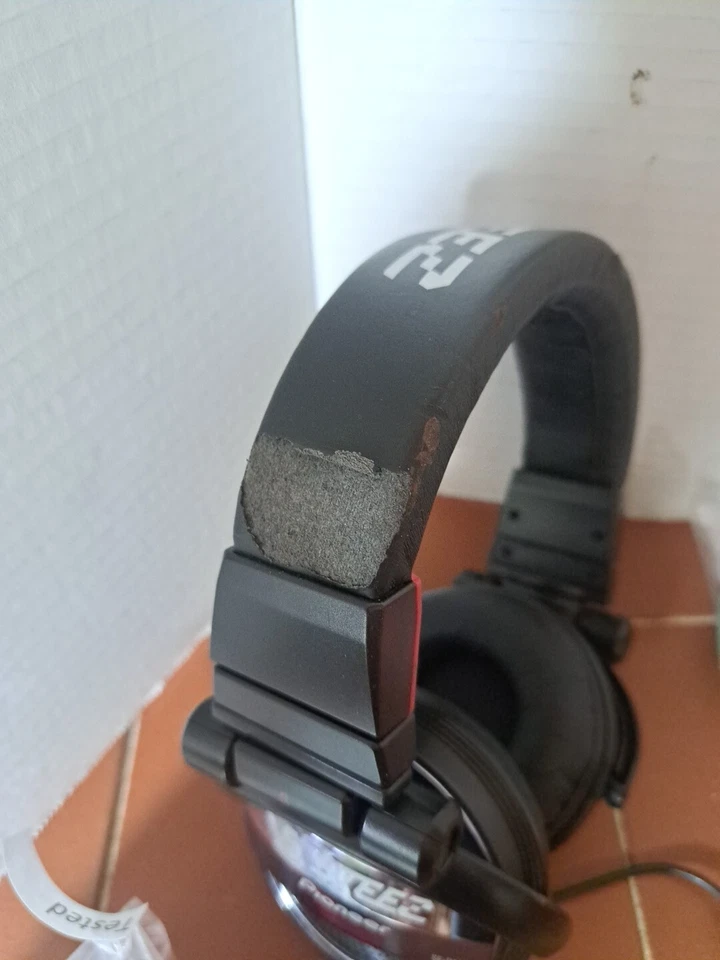 Pioneer STEEZ Headphones SE-D10M Over the Ear Working. Has Cosmetic Damage Foto 3 de 4