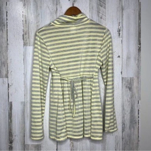 Motherhood Maternity Women's Striped Metallic Top Yellow Gray Size Large - Image 2 of 4