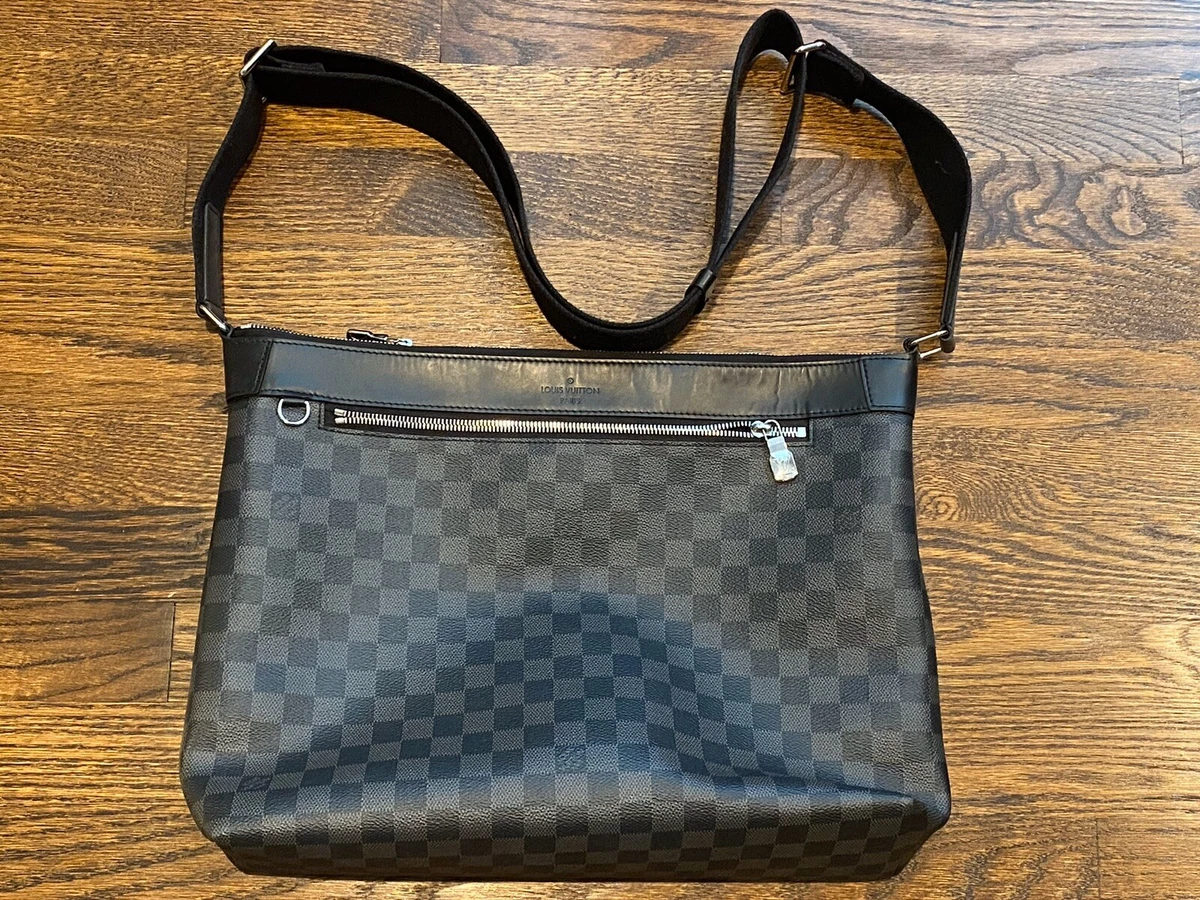 Louis Vuitton Mick MM Crossbody Messenger Bag In Damier Graphite Canvas