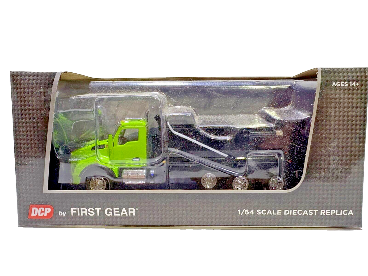 DCP / FIRST GEAR 1/64 SCALE T-880 KENWORTH TRIPLE AXLE DUMP TRUCK