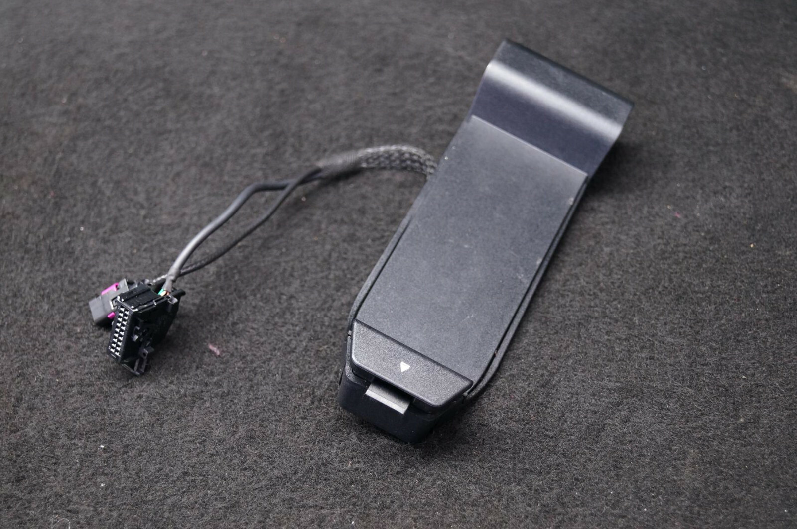 Original BMW 5er F07 F10 F11 Grundplatte Telefon 9215827 
