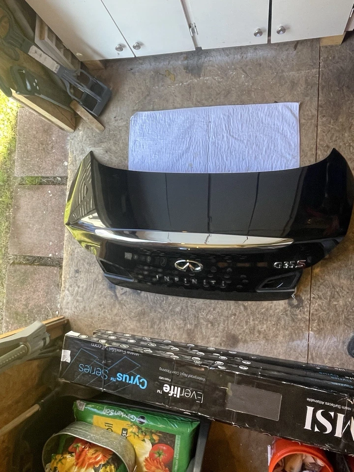 Tapa maletero negro Infini G35 G37 sedán OEM Foto 2 de 4