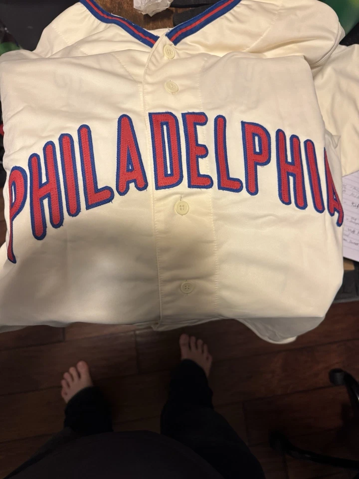 Camiseta Phillies autografada Cole Hamels com certificado de autenticidade da BECKETT - Imagem 2 de 3