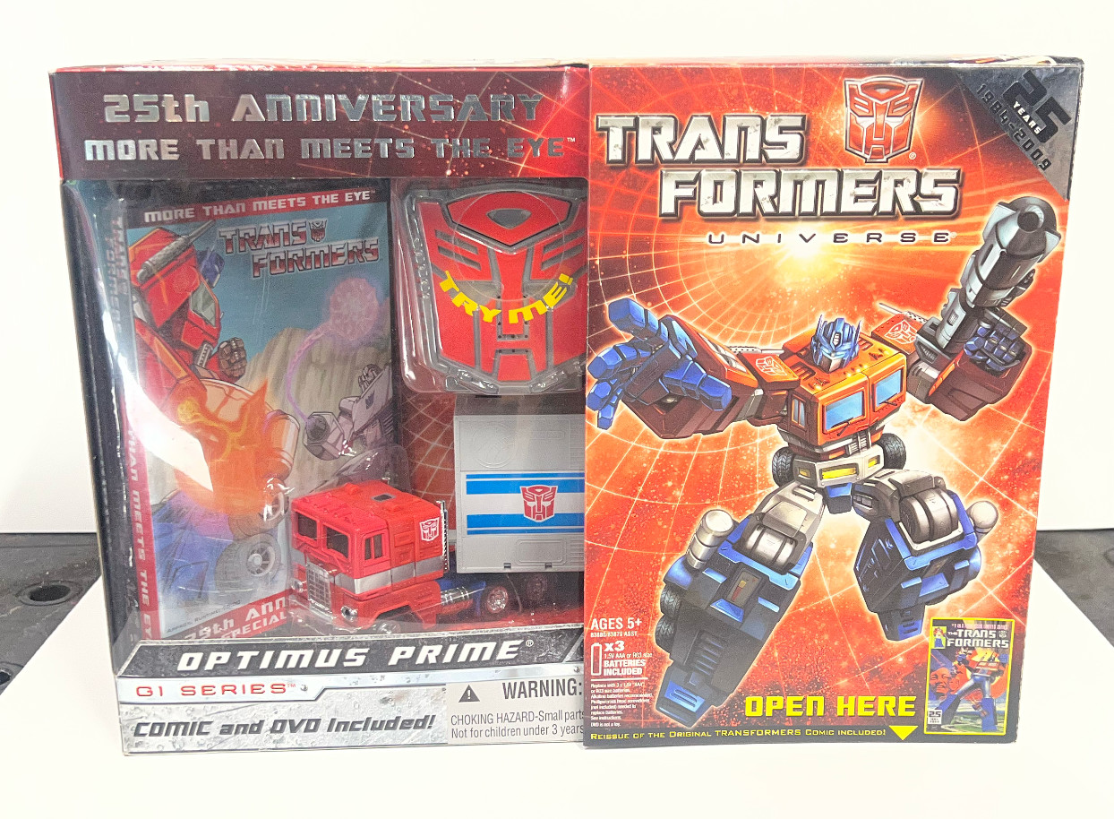 Hasbro Transformers Universe: 25th Anniversary Optimus Prime  2008 - sealed