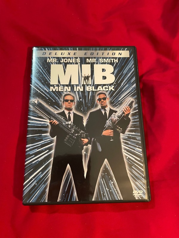 Men In Black (DVD, 2002, 2-Disc Set, Deluxe Edition) - Barely Used