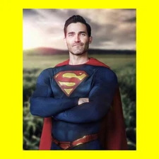 Tyler Hoechlin from Siperman & Lois #B1M41 - 8x10 Photo Printed at a Lab