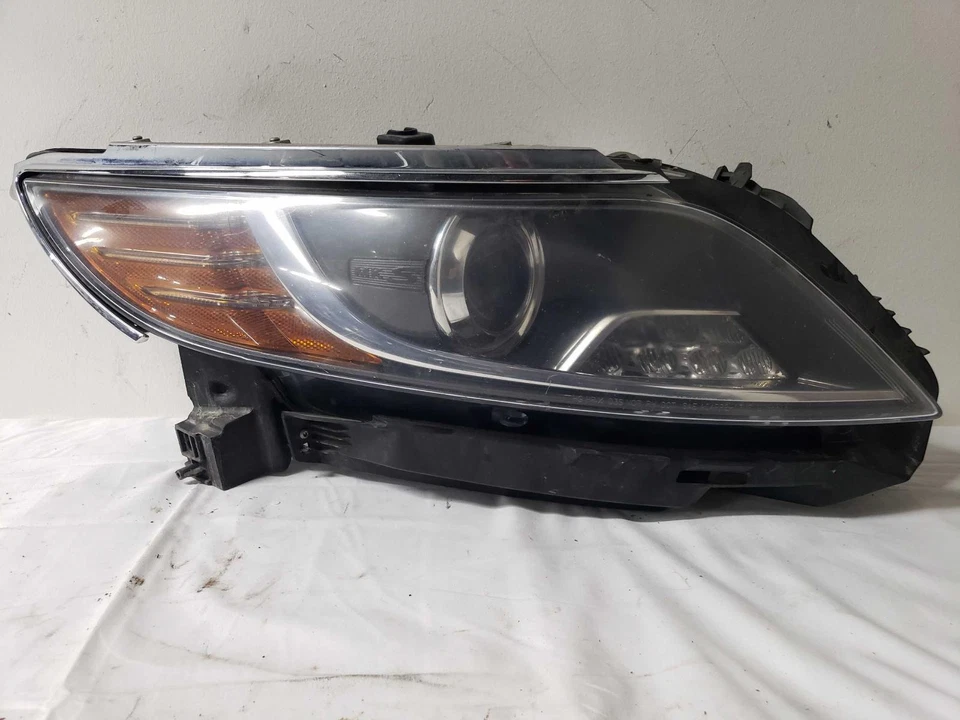 Used Right Headlight Assembly fits: 2014 Lincoln Mks xenon HID adaptive headlamp Foto 2 de 4