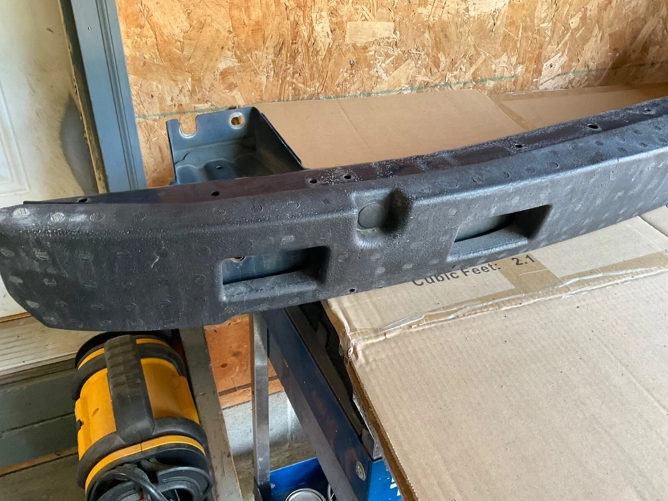 Barra de impacto de parachoques trasero usada se adapta a: 2007-13 Suzuki Sx4 crossover trasero grado A Foto 3 de 4