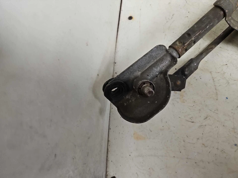 02-07 SUZUKI AERIO limpiaparabrisas transmisión acoplamiento con motor OEM Foto 2 de 4