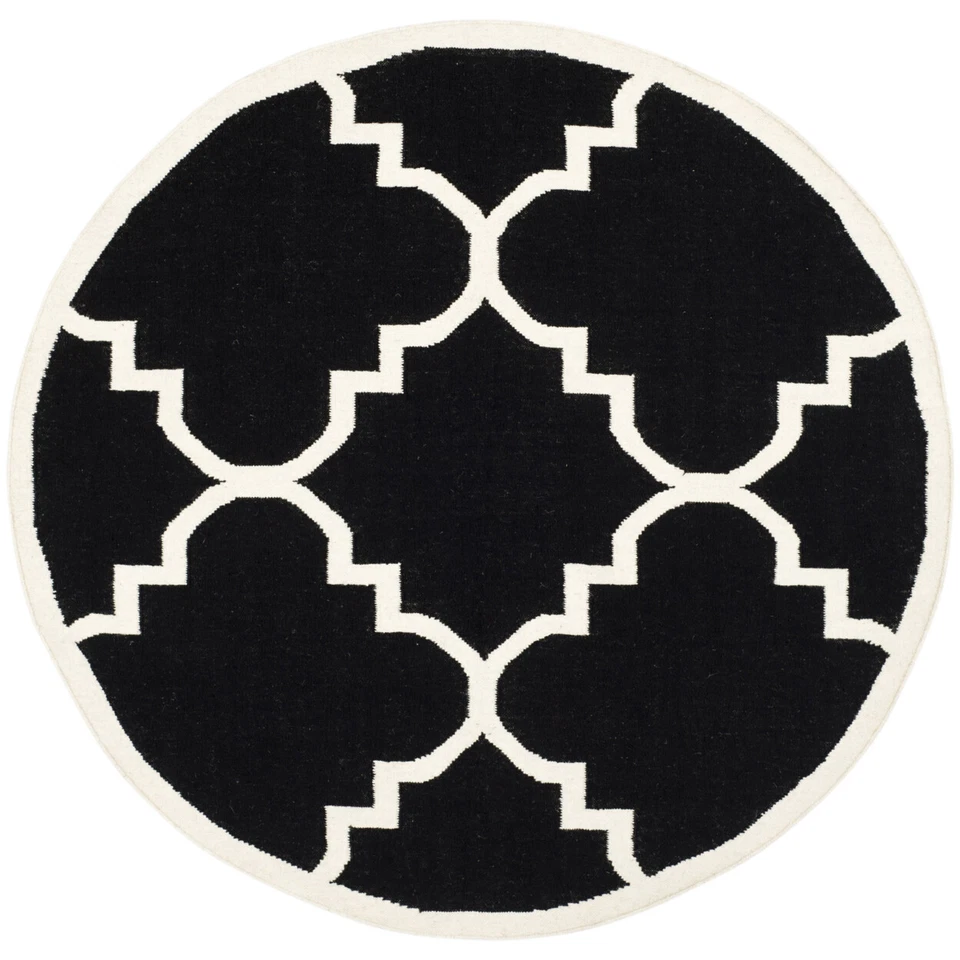 SAFAVIEH Dhurries DHU633A Handwoven Black / Ivory Rug - Image 4 of 4