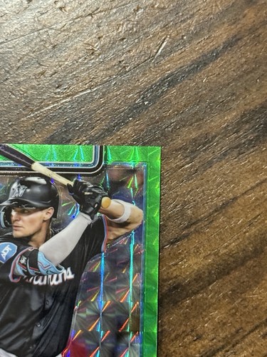 2025 Topps Chrome Griffin Conine Rookie rifrattore geo verde • #86 • 3/99 - Foto 6 di 7