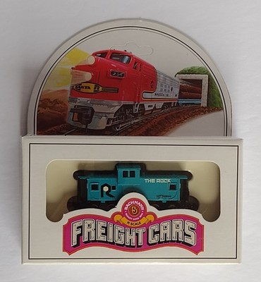 Bachmann N Scale - 53-1007-08 - 36' Wide Vision Caboose - Rock Island