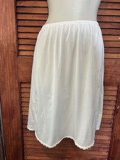 Vintage Warners Perfect Measure Nylon Half Slip Sz L 21  Lace Trim USA 55300