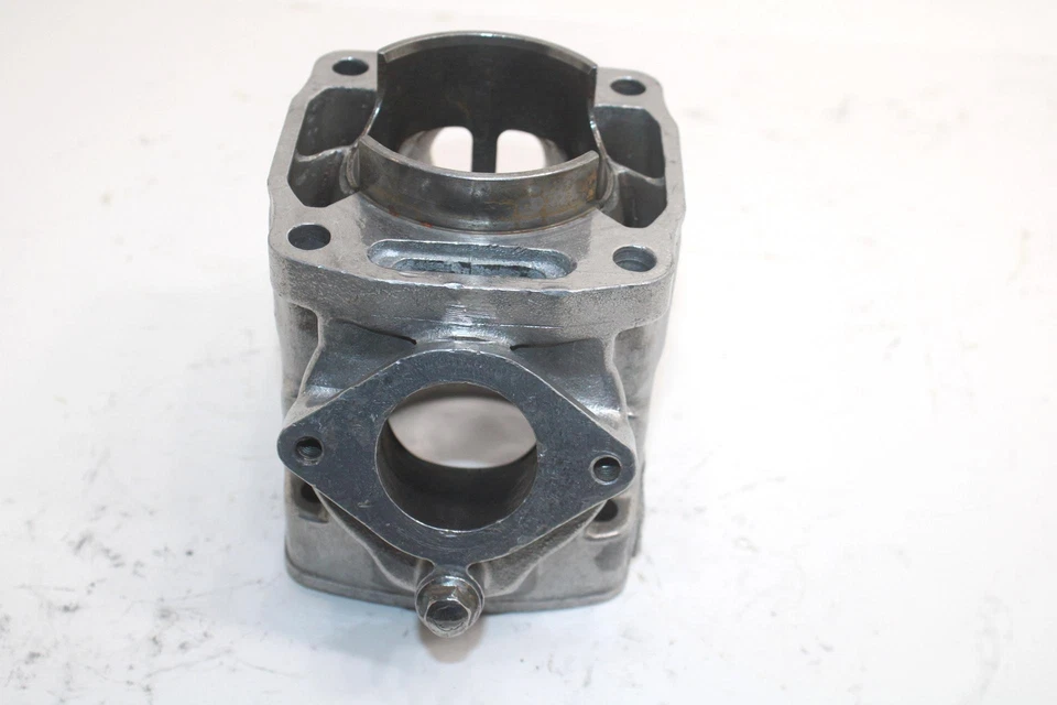 Yamaha Exciter 1987 cilindro original 82M00 Y-1 73,3 mm diámetro 82M-11311-00-00 B456 Foto 3 de 4