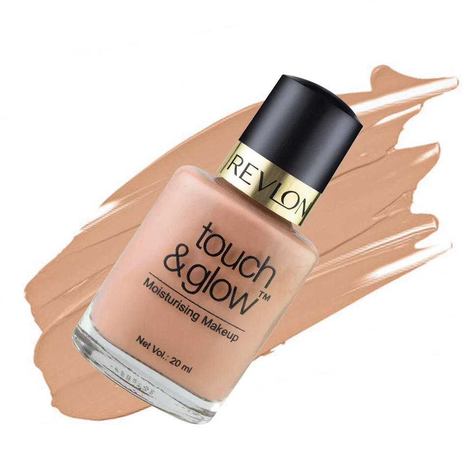 Revlon Touch And Glow Moisturising Makeup, Natural Mist 20ml - Image 3 of 4