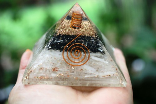 Elite Schungit & Selenit Orgon Pyramide 75mm EMF und 5G Orgonit Schutz - Bild 5 von 11