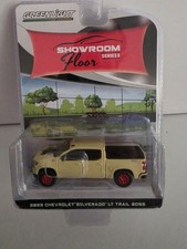 Greenlight 2023 CHEVROLET SILVERADO LT TRAIL BOSS Showroom Floor Series 5 Chase