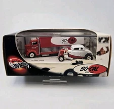 Hot Wheels 100% So-Cal Speed Shop Collectors Set 1/64 Dam corner.