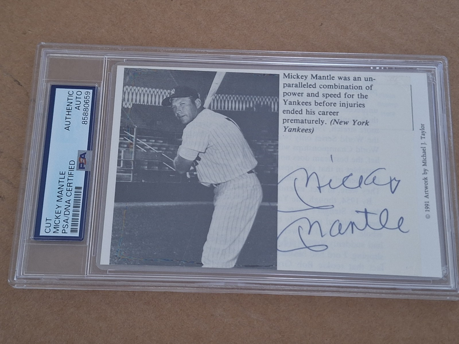 Mickey Mantle NICELY Signed BIG AUTO IN BLUE WITH POSTCARD ON BACK PSA/DNA #0659