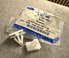 Clips Befestigungen Zierleisten 2x Ford Mustang Fiesta VI Puma Ecosport 5264089